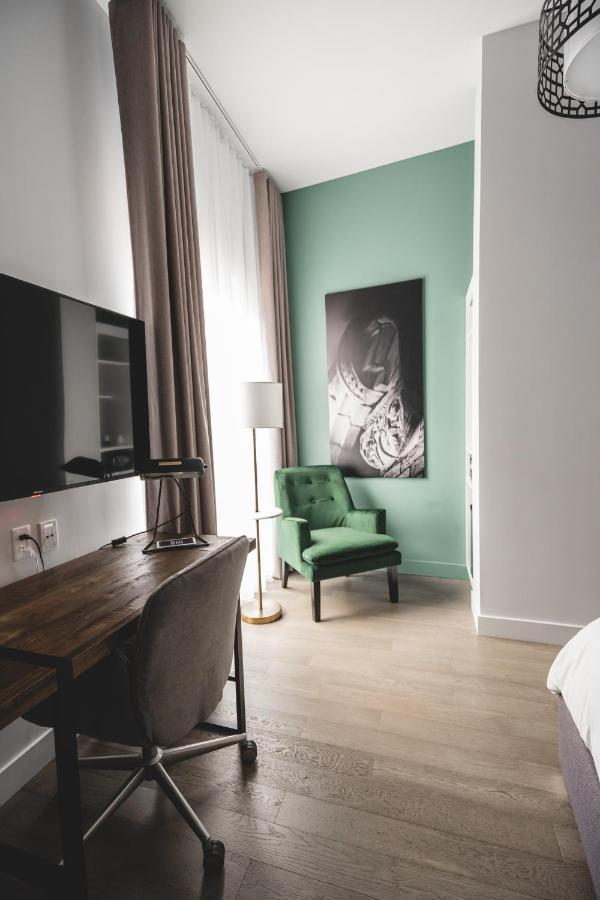 Hotel Oui Go! Trois-Rivières エクステリア 写真