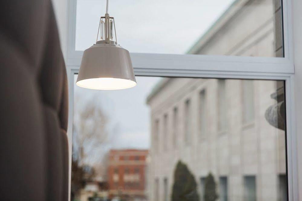Hotel Oui Go! Trois-Rivières エクステリア 写真
