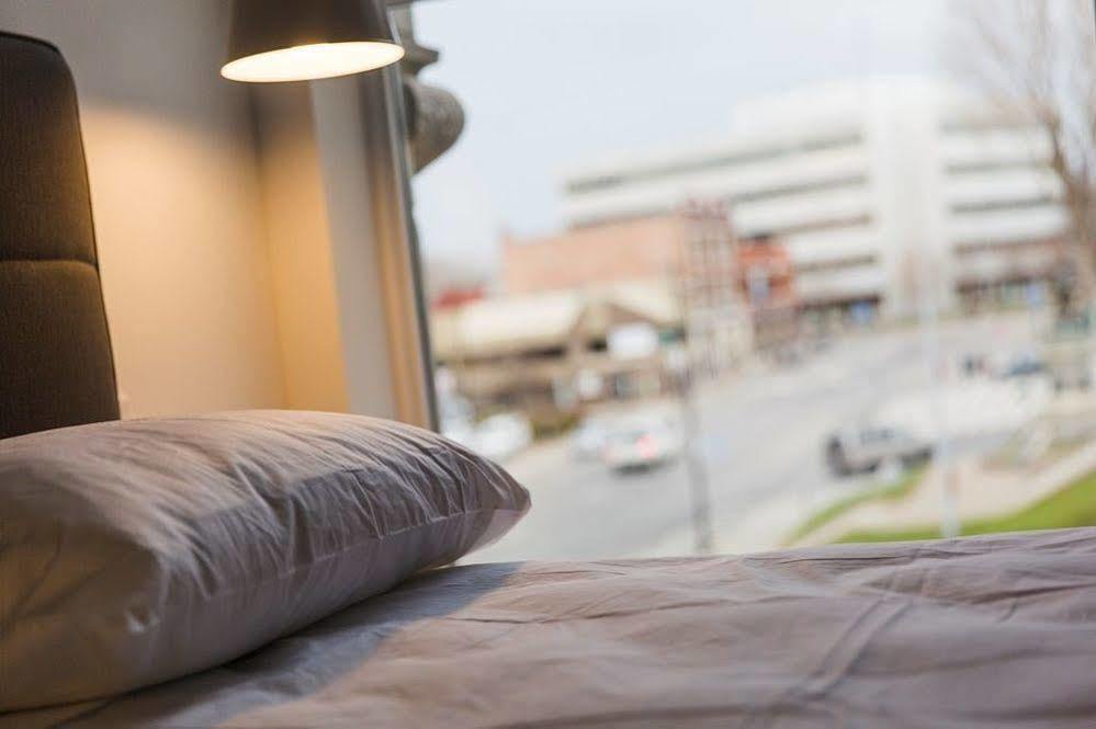 Hotel Oui Go! Trois-Rivières エクステリア 写真